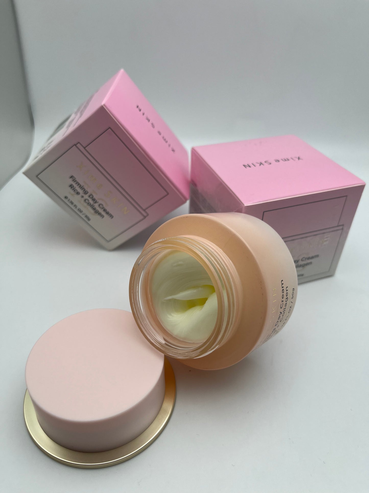 XIME SKIN  FIRMING DAY CREAM RICE + COLLAGEN e 1.76 FL. OZ / 50g INSTANT FIRMING AND LIFTING. GIVES A RENEWED AND SHINING GLOW.