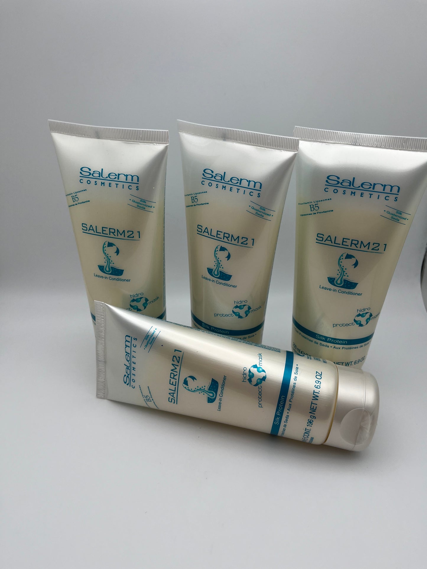 SALERM COSMETICS SALERM 21 LEAVE-IN CONDITIONER SILK PROTIEN 200ml e CONT. 196 g NET  WT. 6.9 OZ