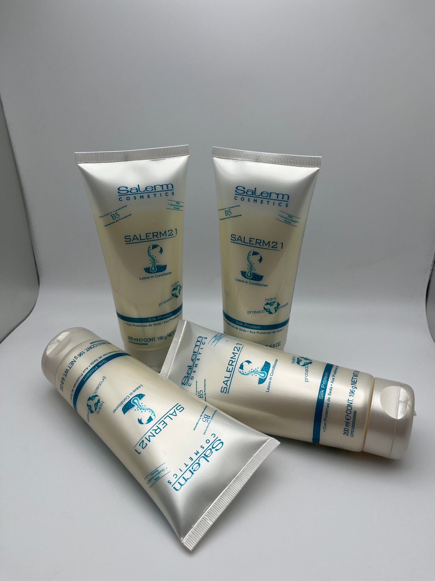 SALERM COSMETICS SALERM 21 LEAVE-IN CONDITIONER SILK PROTIEN 200ml e CONT. 196 g NET  WT. 6.9 OZ