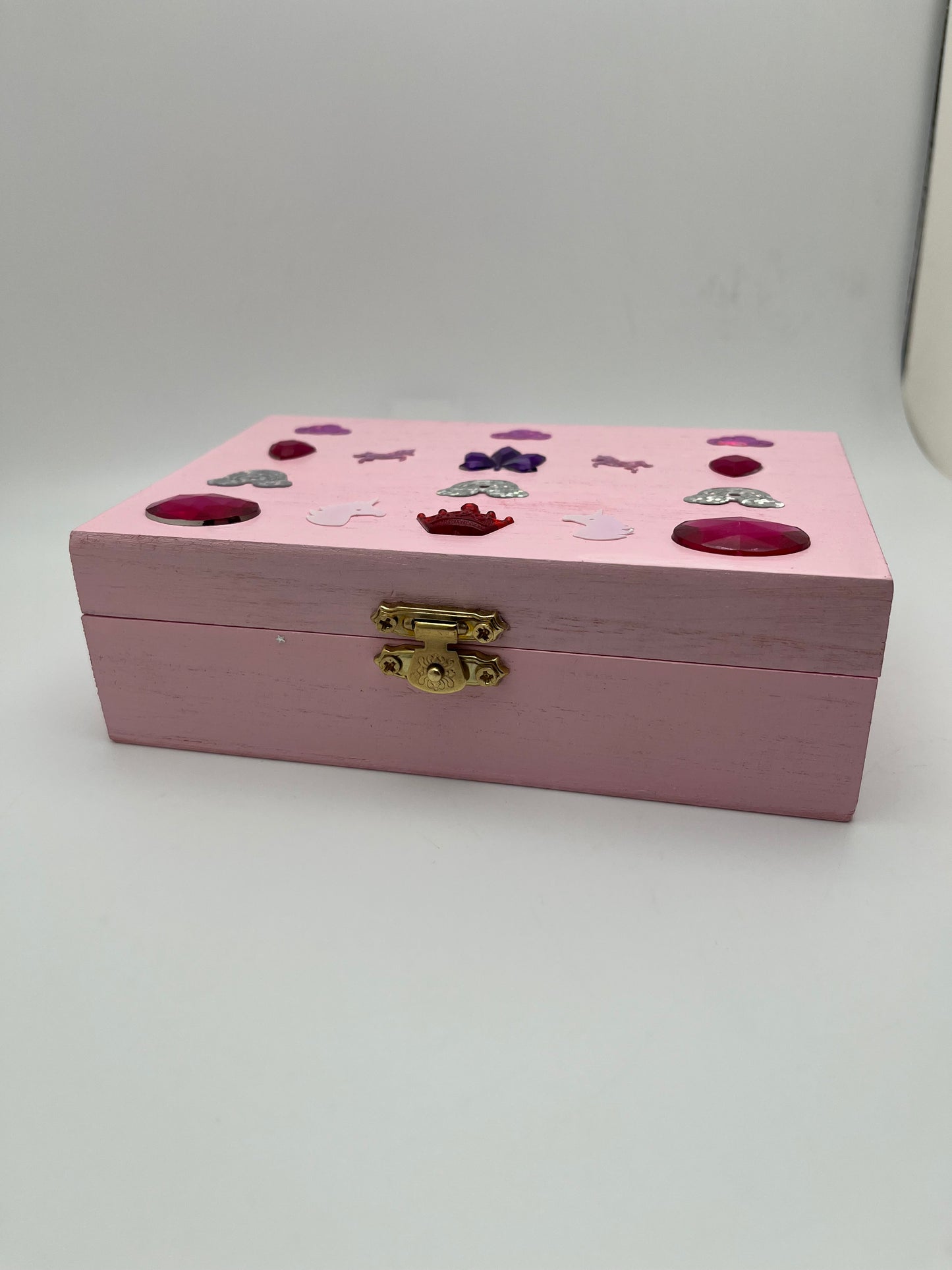 QUEEN'S PINK MYSTERY TREASURE BOX FOR HER